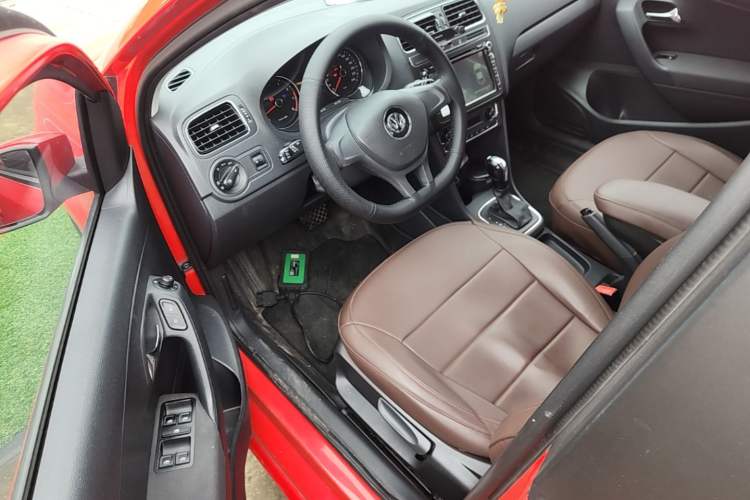Used Volkswagen Polo 2014 1.4L Automatic Comfort Edition Driver Seat