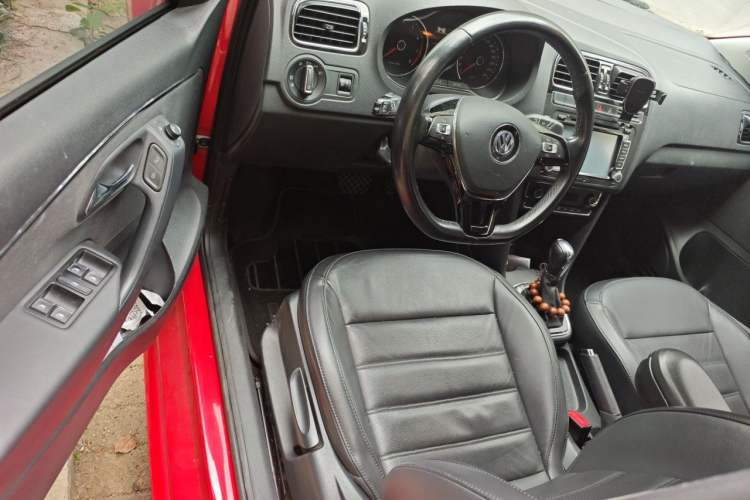Used Volkswagen Polo 2014 1.6L Automatic Luxury Edition Driver Seat