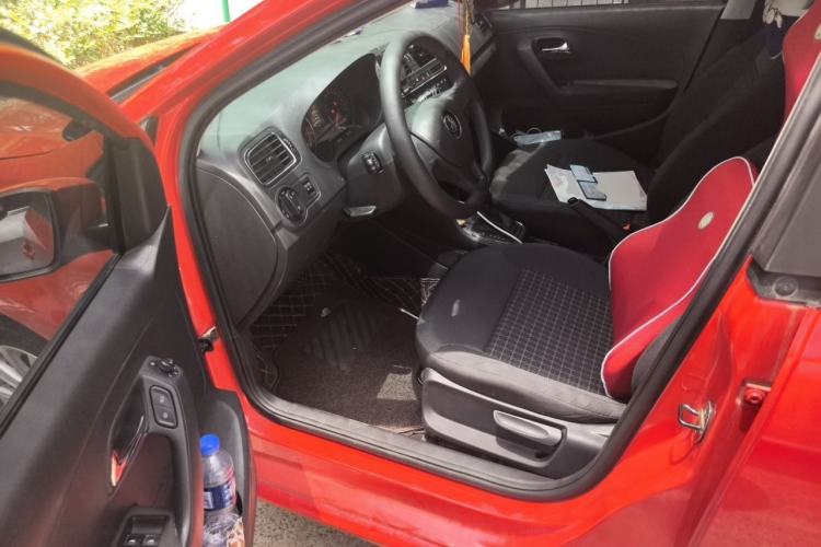 Used Volkswagen Polo 2014 1.4L Automatic Comfort Edition Driver Seat