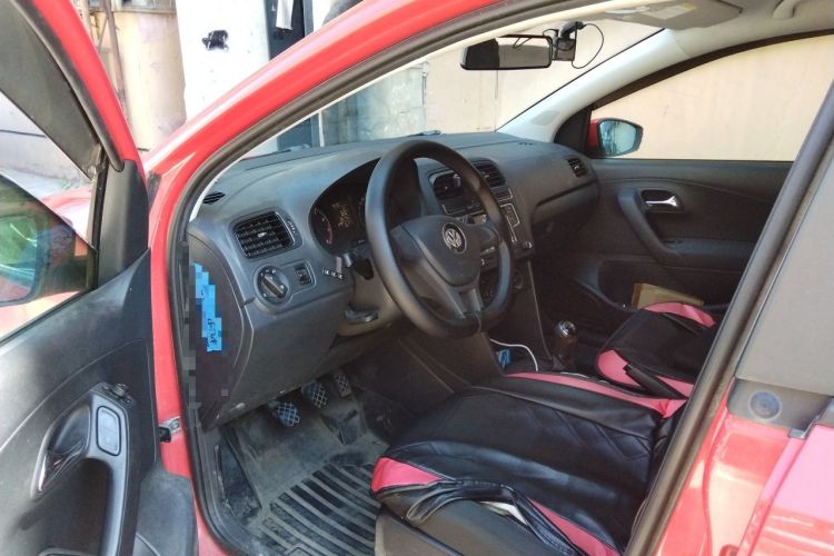 Used Volkswagen Polo 2014 1.4L Manual Fashion Edition Driver Seat