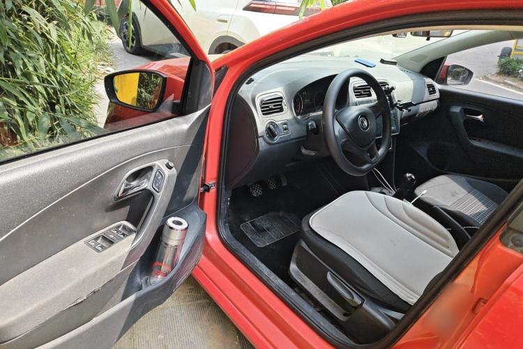 Used Volkswagen Polo 2014 1.6L Manual Comfort Edition Driver Seat