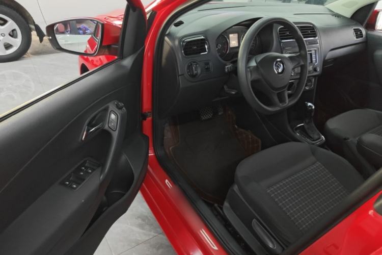 Used Volkswagen Polo 2014 1.6L Automatic Comfort Edition Driver Seat