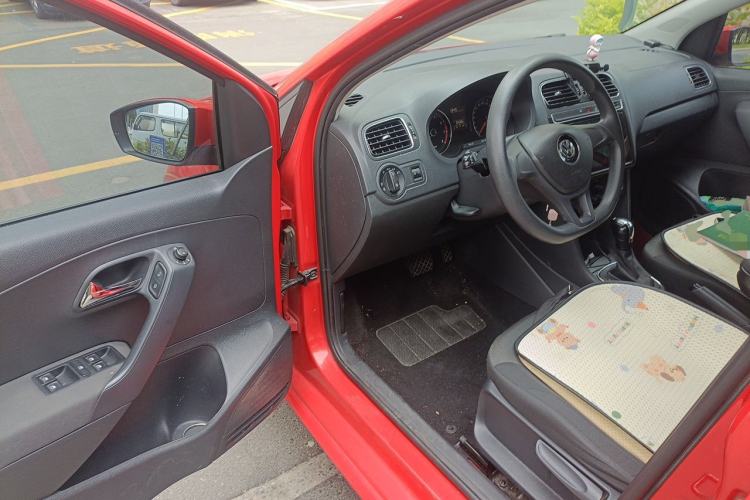 Used Volkswagen Polo 2014 1.4L Automatic Comfort Edition Driver Seat