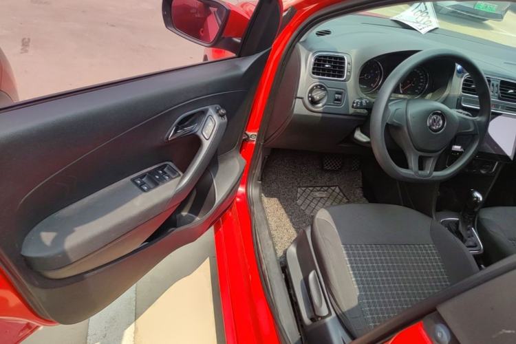 Used Volkswagen Polo 2014 1.6L Automatic Comfort Edition Driver Seat