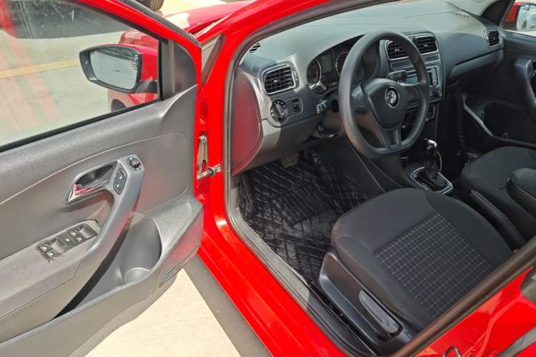 Used Volkswagen Polo 2014 1.6L Automatic Comfort Edition Driver Seat