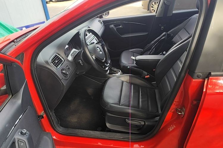 Used Volkswagen Polo 2014 1.6L Automatic Luxury Edition Driver Seat