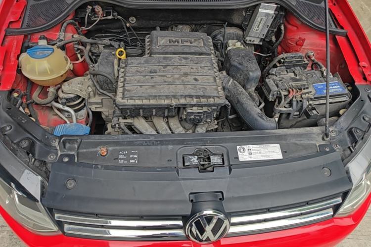 Used Volkswagen Polo 2014 1.6L Automatic Luxury Edition Engine Bay