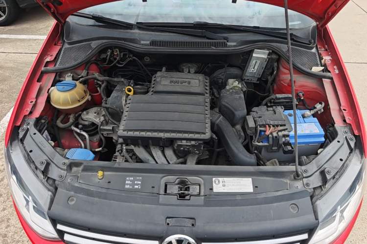Used Volkswagen Polo 2014 1.6L Automatic Comfort Edition Engine Bay