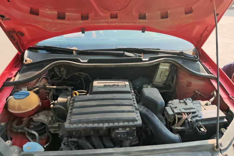 Used Volkswagen Polo 2014 1.4L Manual Fashion Edition Engine Bay