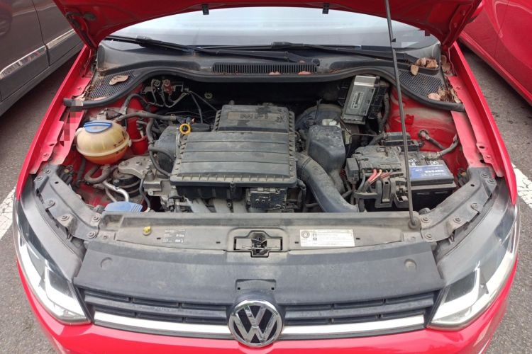 Used Volkswagen Polo 2014 1.6L Automatic Comfort Edition Engine Bay