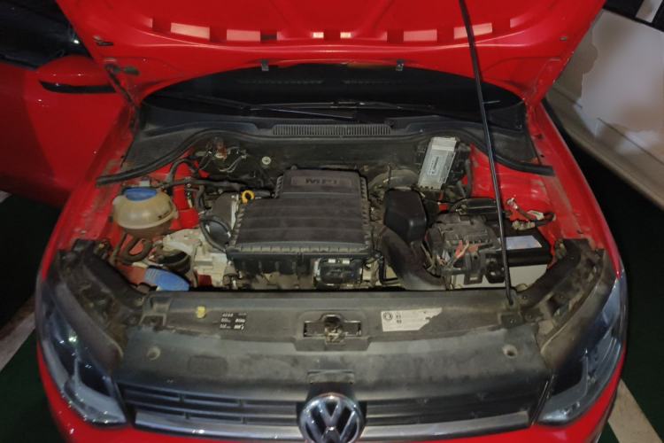 Used Volkswagen Polo 2014 1.4L Automatic Comfort Edition Engine Bay