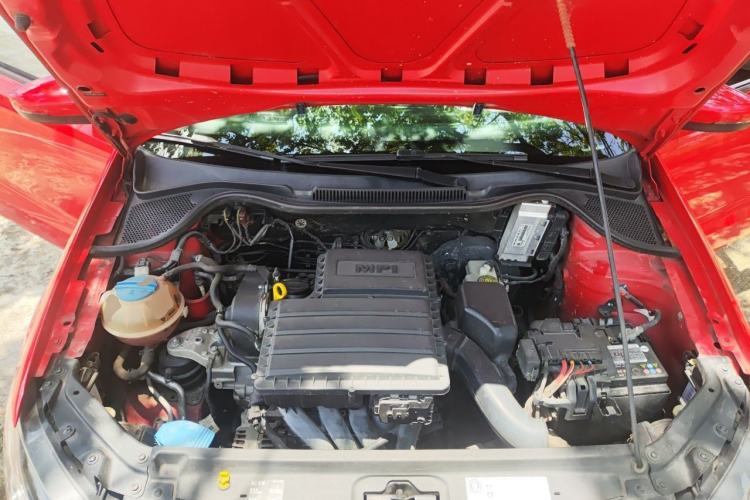 Used Volkswagen Polo 2014 1.6L Manual Comfort Edition Engine Bay