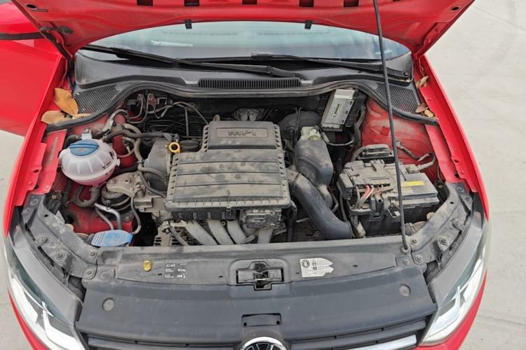 Used Volkswagen Polo 2014 1.6L Automatic Comfort Edition Engine Bay