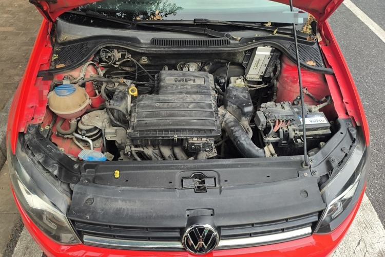 Used Volkswagen Polo 2014 1.4L Manual Fashion Edition Engine Bay