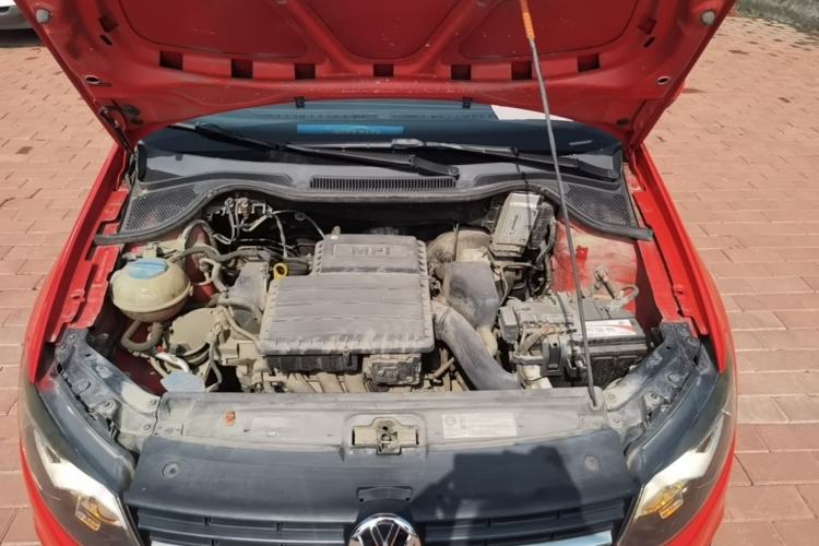 Used Volkswagen Polo 2014 1.4L Manual Fashion Edition Engine Bay