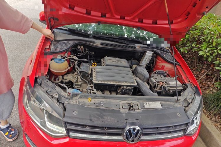 Used Volkswagen Polo 2014 1.6L Automatic Comfort Edition Engine Bay