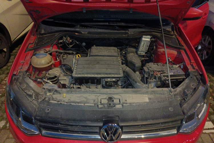 Used Volkswagen Polo 2014 1.4L Manual Comfort Edition Engine Bay