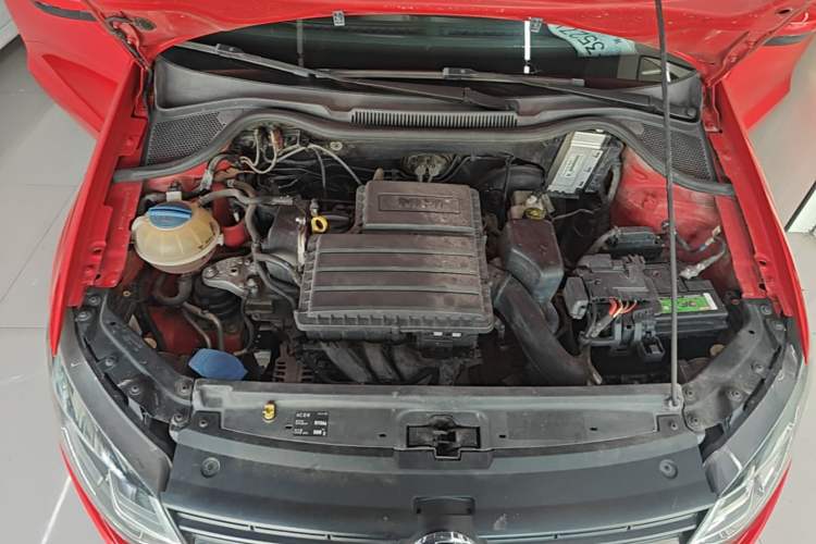 Used Volkswagen Polo 2014 1.6L Automatic Comfort Edition Engine Bay