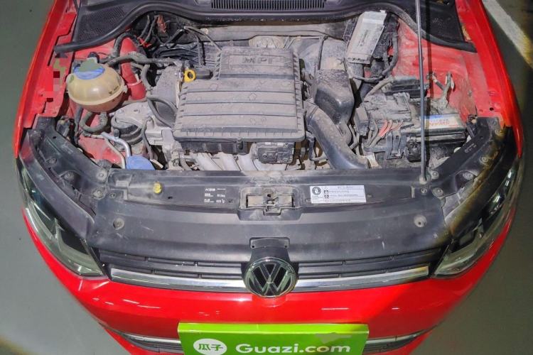 Used Volkswagen Polo 2014 1.6L Automatic Comfort Edition Engine Bay