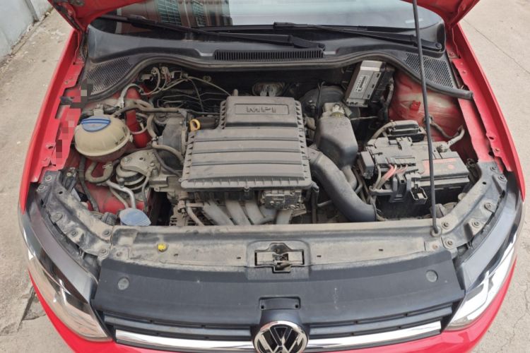 Used Volkswagen Polo 2014 1.4L Automatic Comfort Edition Engine Bay