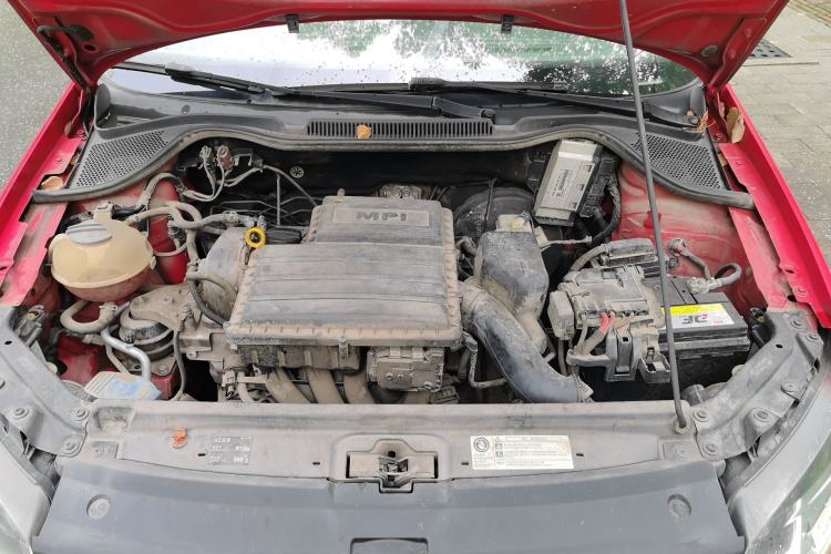 Used Volkswagen Polo 2014 1.6L Automatic Comfort Edition Engine Bay