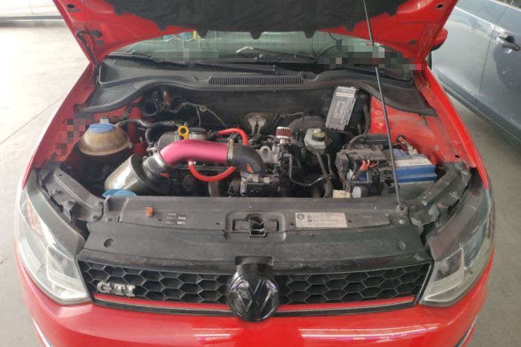 Used Volkswagen Polo 2014 1.6L Automatic Luxury Edition Engine Bay