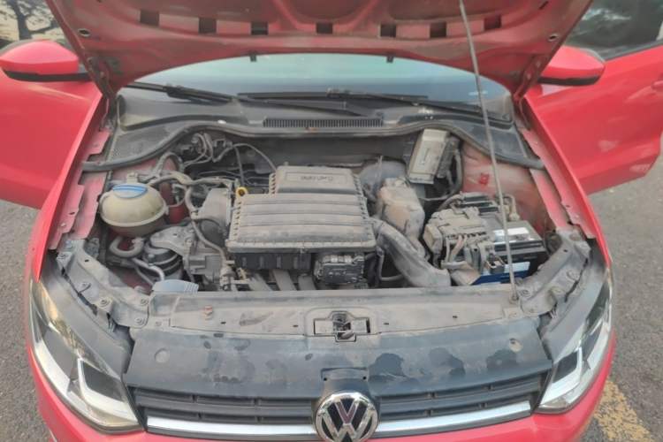 Used Volkswagen Polo 2014 1.6L Automatic Comfort Edition Engine Bay