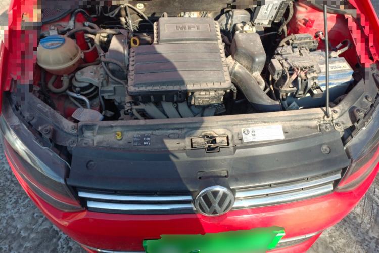 Used Volkswagen Polo 2014 1.6L Automatic Luxury Edition Engine Bay