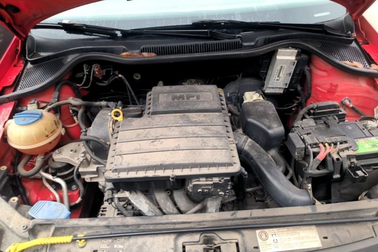Used Volkswagen Polo 2014 1.6L Cross Polo Automatic Engine Bay