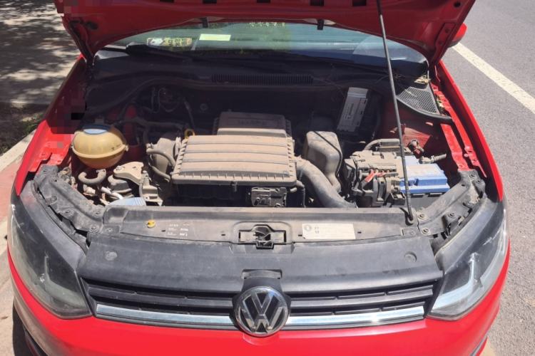 Used Volkswagen Polo 2014 1.6L Automatic Comfort Edition Engine Bay