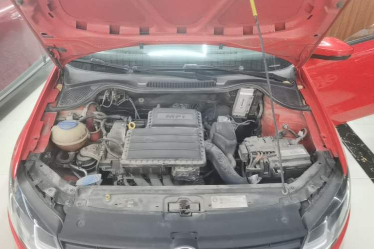 Used Volkswagen Polo 2014 1.6L Manual Comfort Edition Engine Bay
