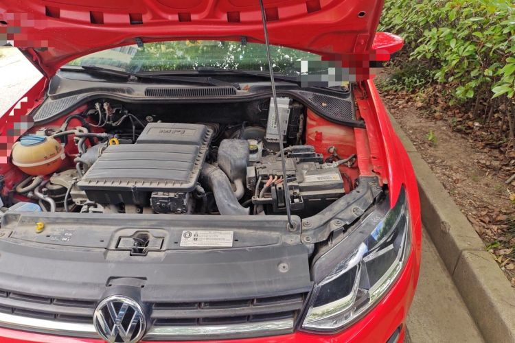 Used Volkswagen Polo 2014 1.6L Automatic Comfort Edition Engine Bay Left