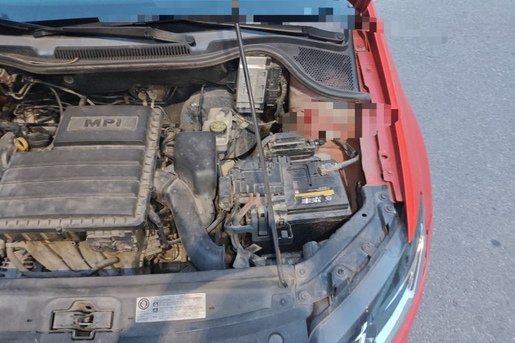 Used Volkswagen Polo 2014 1.6L Automatic Luxury Edition Engine Bay Left
