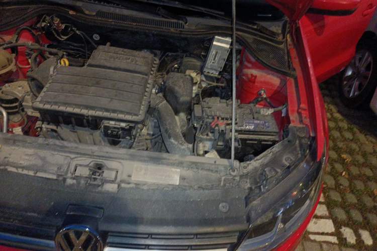 Used Volkswagen Polo 2014 1.4L Manual Comfort Edition Engine Bay Left