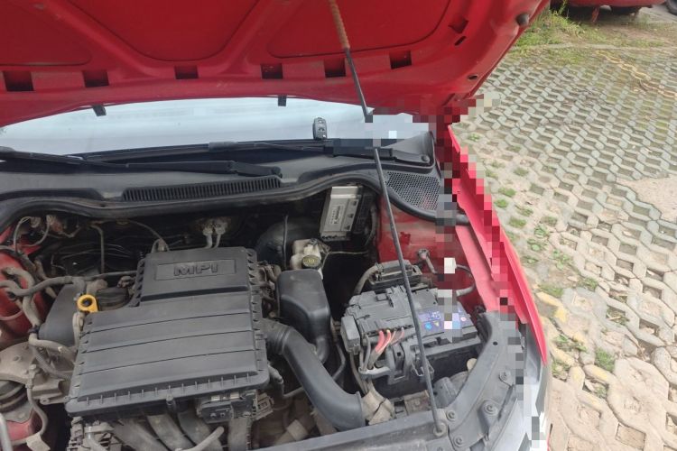 Used Volkswagen Polo 2014 1.4L Automatic Comfort Edition Engine Bay Left