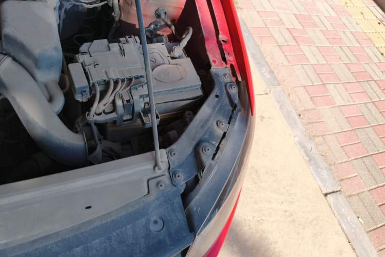 Used Volkswagen Polo 2014 1.4L Manual Fashion Edition Engine Bay Left