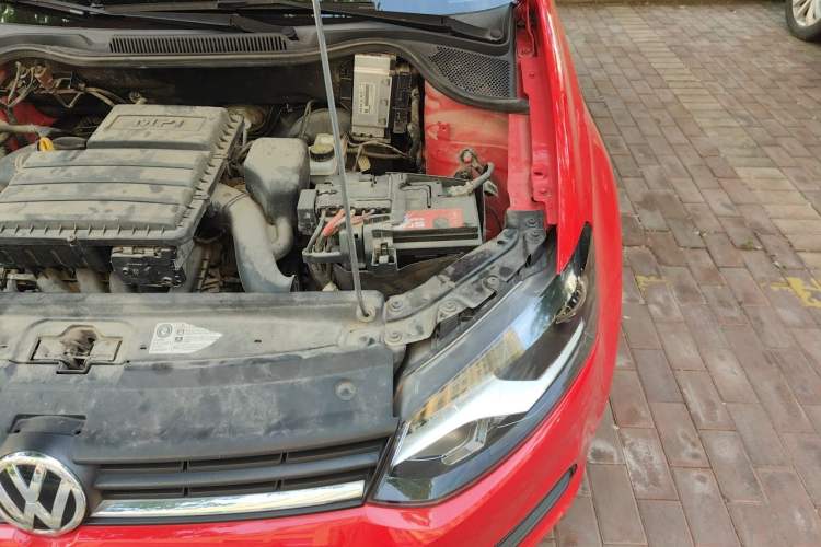 Used Volkswagen Polo 2014 1.4L Manual Fashion Edition Engine Bay Left