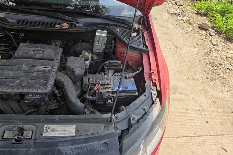 Used Volkswagen Polo 2014 1.4L Automatic Comfort Edition Engine Bay Left
