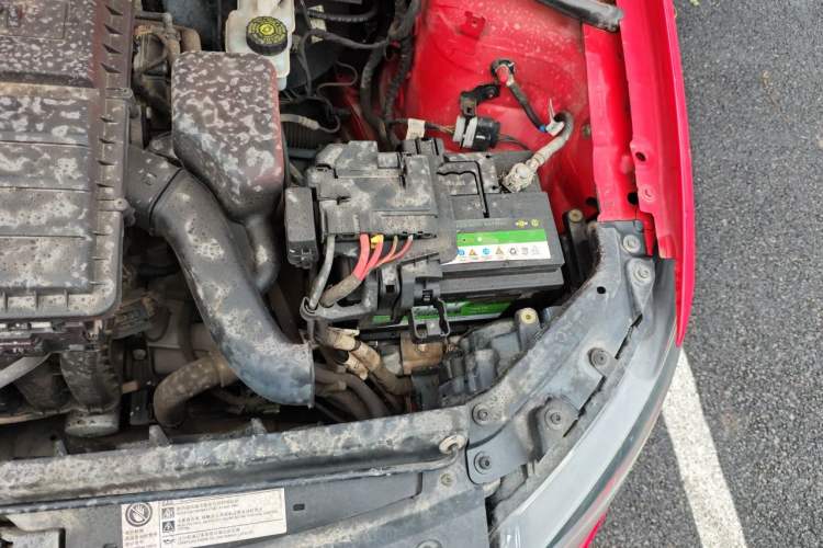 Used Volkswagen Polo 2014 1.4L Manual Fashion Edition Engine Bay Left