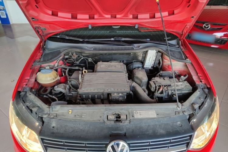 Used Volkswagen Polo 2014 1.6L Automatic Comfort Edition Engine Bay