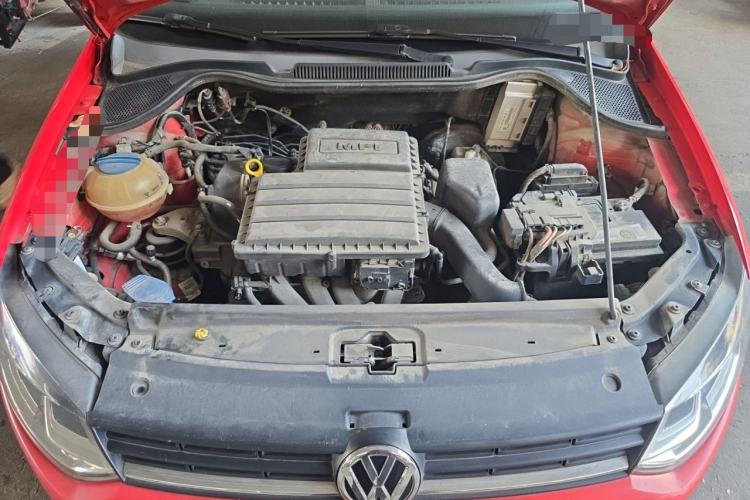 Used Volkswagen Polo 2014 1.6L Automatic Comfort Edition Engine Bay