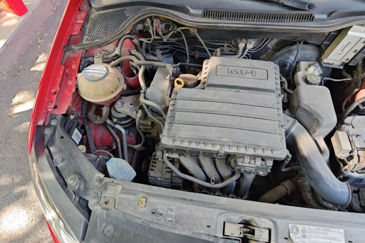 Used Volkswagen Polo 2014 1.4L Automatic Comfort Edition Engine Bay Right