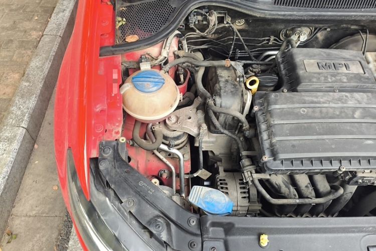 Used Volkswagen Polo 2014 1.4L Manual Fashion Edition Engine Bay Right