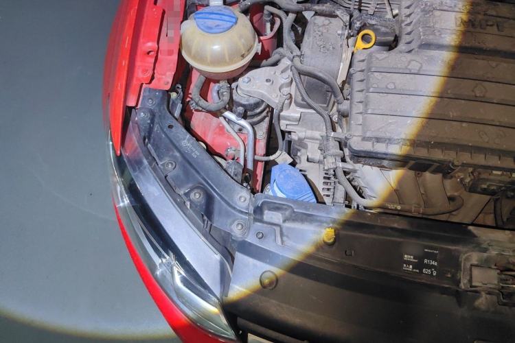 Used Volkswagen Polo 2014 1.6L Automatic Comfort Edition Engine Bay Right