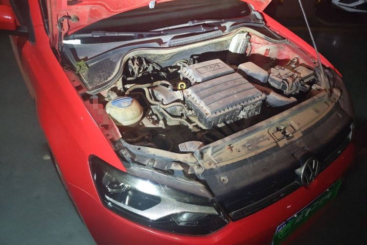 Used Volkswagen Polo 2014 1.4L Manual Fashion Edition Engine Bay Right