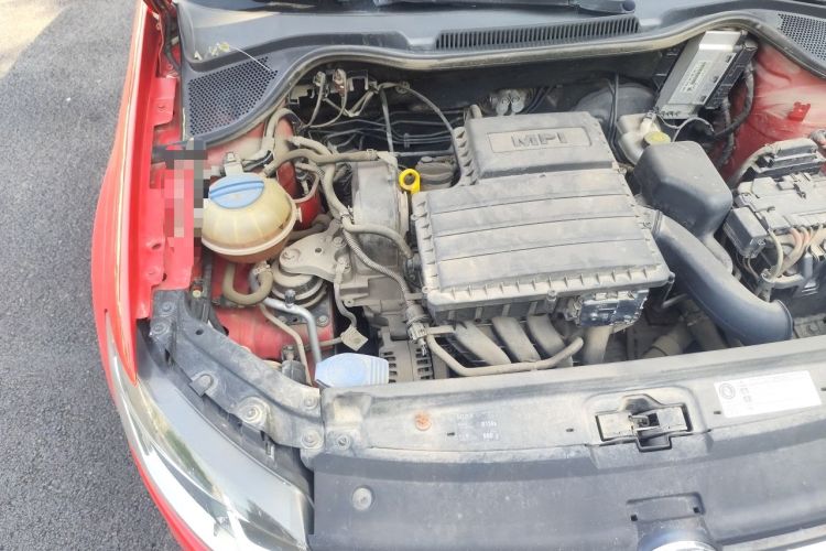 Used Volkswagen Polo 2014 1.4L Automatic Comfort Edition Engine Bay Right