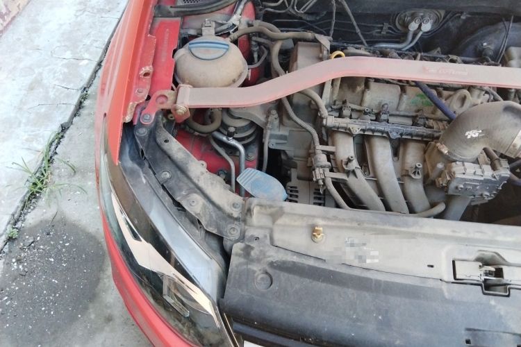Used Volkswagen Polo 2014 1.4L Manual Fashion Edition Engine Bay Right