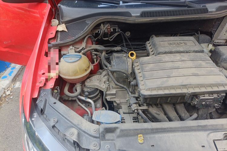 Used Volkswagen Polo 2014 1.4L Automatic Comfort Edition Engine Bay Right