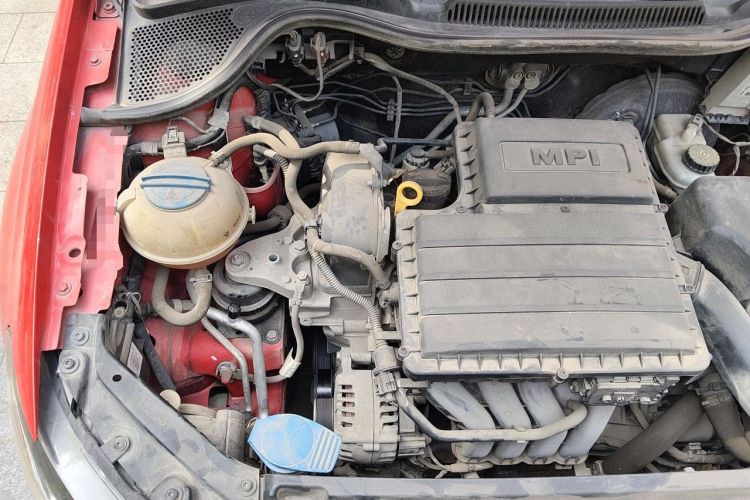 Used Volkswagen Polo 2014 1.4L Automatic Comfort Edition Engine Bay Right