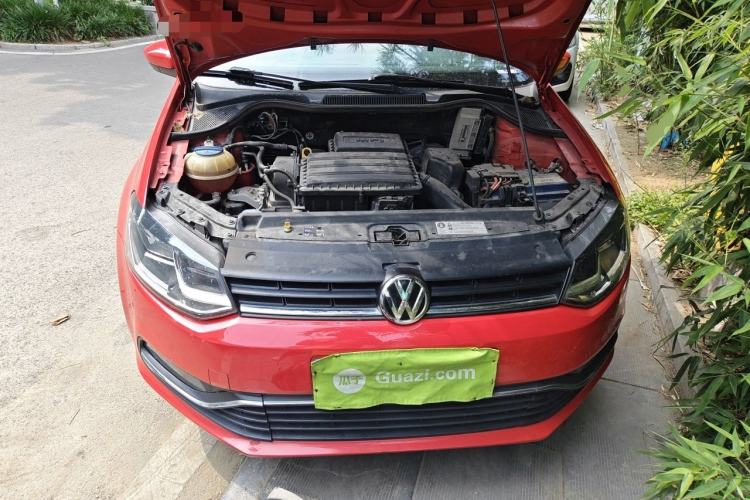 Used Volkswagen Polo 2014 1.6L Manual Comfort Edition Engine Bay